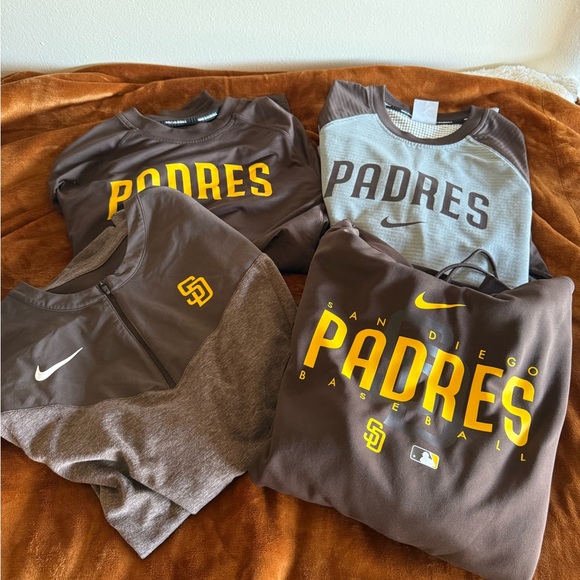 NIKE PADRES GEAR